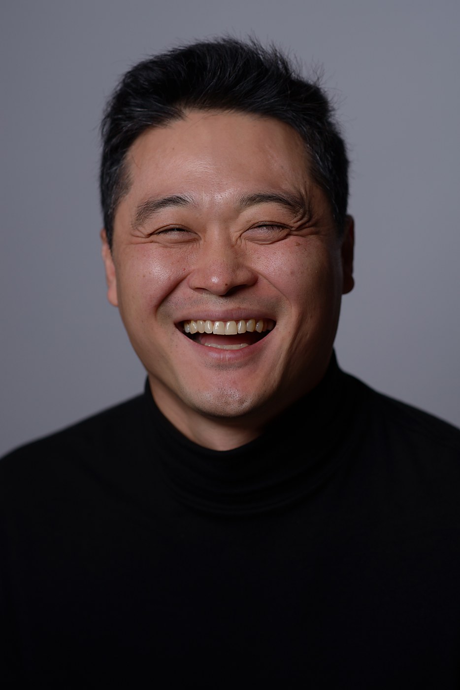 심민섭 프로필 — 미소